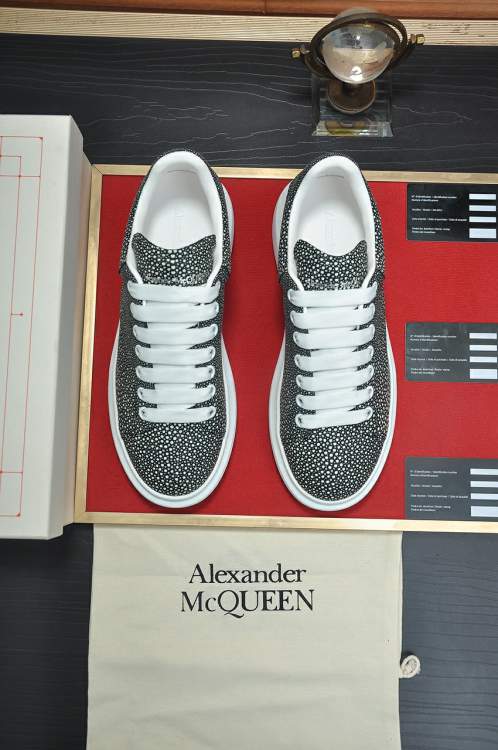 Picture of Alexander McQueen Shoes _SKUAlexanderMcQueensz35-44h081274
